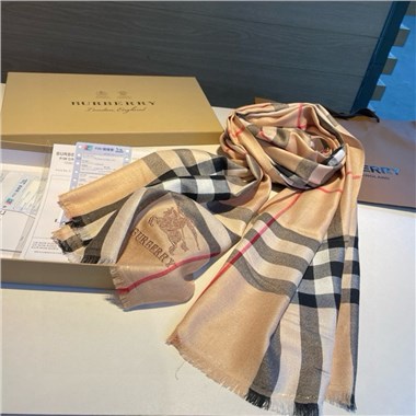 BURBERRY   2024秋冬新款時尚圍巾 尺寸：200-70