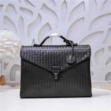 BOTTEGA VENETA   2024新款男生時尚包包  尺寸:39*29*10CM