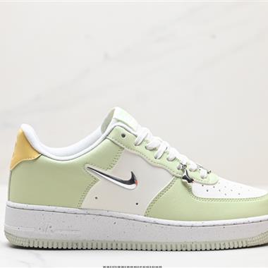 NIKE AIR FORCE 1‘07 