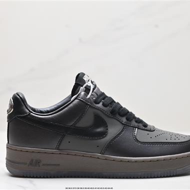 NIKE AIR FORCE 1‘07 