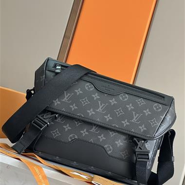 LOUIS VUITTON    2024新款男生時尚包包 尺寸:33 x 22.5 x 11CM