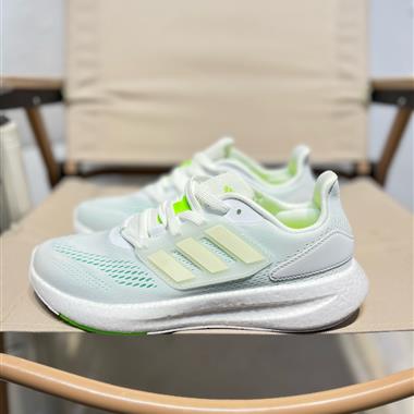 Adidas PureBOOST 22爆米花緩震中底跑步鞋