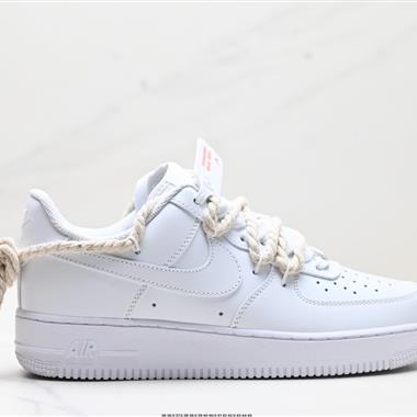 NIKE AIR FORCE 1‘07