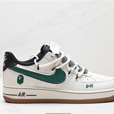 NIKE AIR FORCE 1‘07