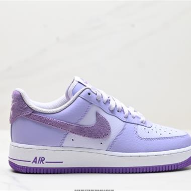 NIKE AIR FORCE 1‘07