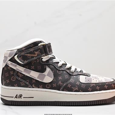 Nike Air Force 1 Mid 07