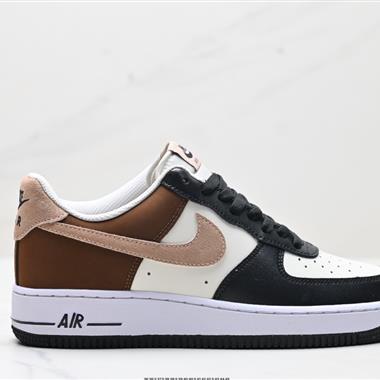 NIKE AIR FORCE 1‘07