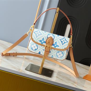 LOUISVUITTON   2024新款l男生時尚包包 尺寸:19*10.5*6CM