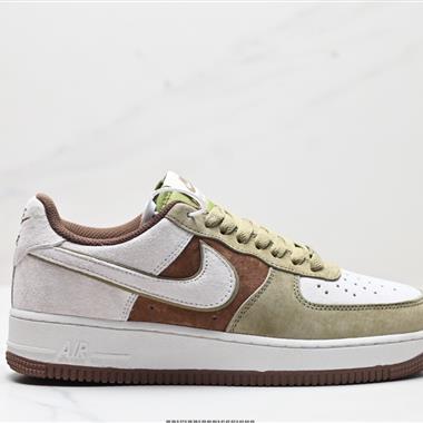 NIKE AIR FORCE 1‘07