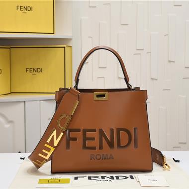 FENDI   2024新款女生時尚包包   尺寸：30CM