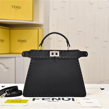 FENDI   2024新款女生時尚包包   尺寸：20-11-10CM