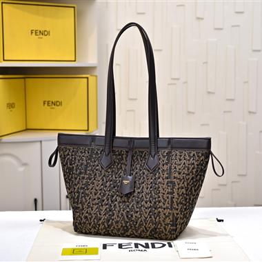 FENDI   2024新款女生時尚包包   尺寸：27*15*27CM