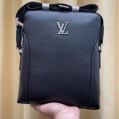 LOUIS VUITTON  2025新款男生時尚包包  尺寸：25*28*5CM