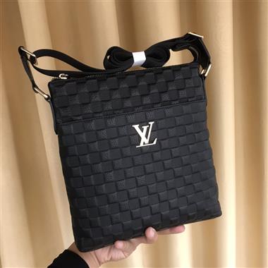 LOUIS VUITTON  2025新款男生時尚包包  尺寸：25-28-5CM