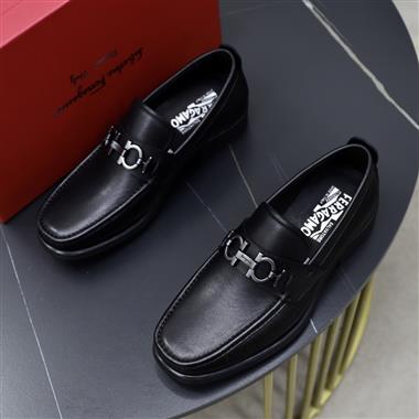 Ferragamo    2025新款男生休閒時尚鞋子