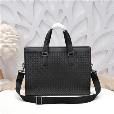 BOTTEGA VENETA   2025新款男生時尚包包 尺寸：39*30*8CM