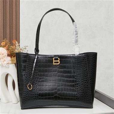 BALENCIAGA   2025新款女生時尚包包  尺寸：36x26x10CM