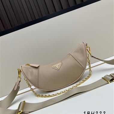 PRADA   2025新款女生時尚包包  尺寸：30*13.5*6CM
