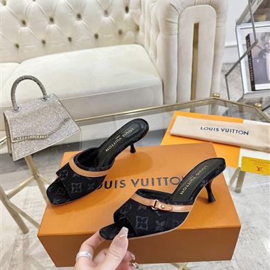 Louis Vuitton   2025新款女生休閒時尚鞋子