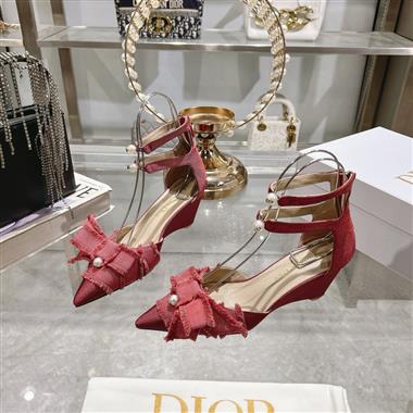 DIOR   2025新款女生休閒時尚鞋子