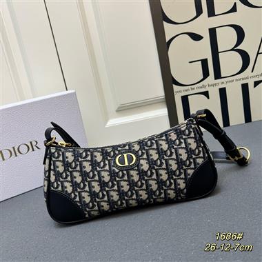 DIOR   2025新款女生時尚包包  尺寸：26*12*7CM
