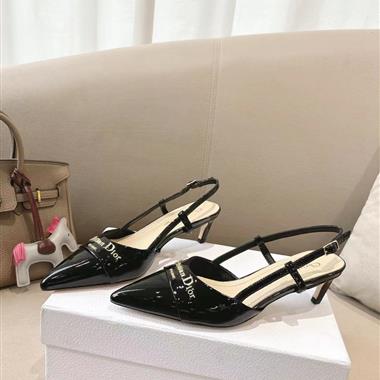 DIOR   2025新款女生休閒時尚鞋子
