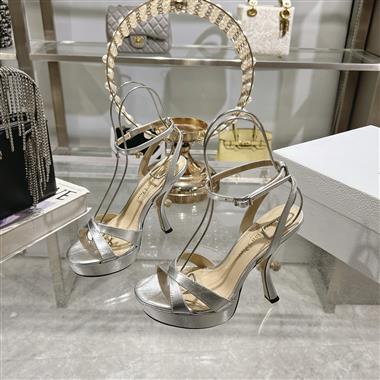DIOR   2025新款女生休閒時尚鞋子