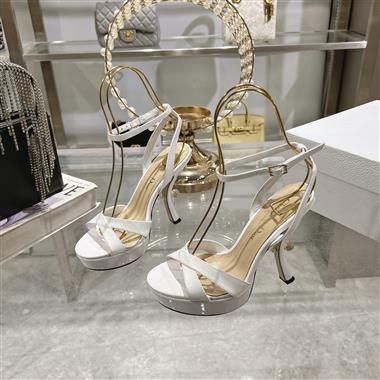 DIOR   2025新款女生休閒時尚鞋子