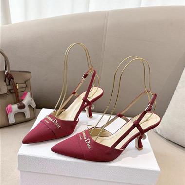 DIOR   2025新款女生休閒時尚鞋子