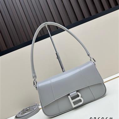 BALENCIAGA  2025新款女生時尚包包   尺寸：23*13*4CM