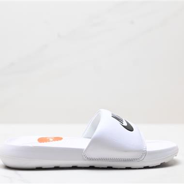 NIKE VICTORI ONE SLIDE  防滑運動拖鞋