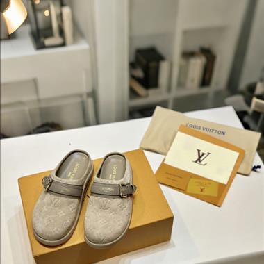 Louis Vuitton   2025新款女生休閒時尚鞋子