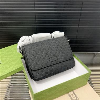 GUCCI   2025新款男生時尚包包 尺寸：26*20CM