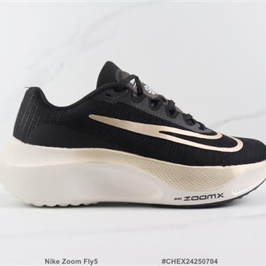 Nike Zoom Fly5  減震跑步鞋