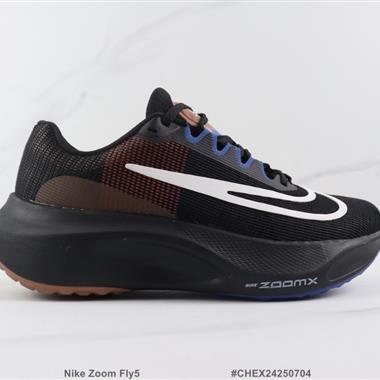 Nike Zoom Fly5  減震跑步鞋