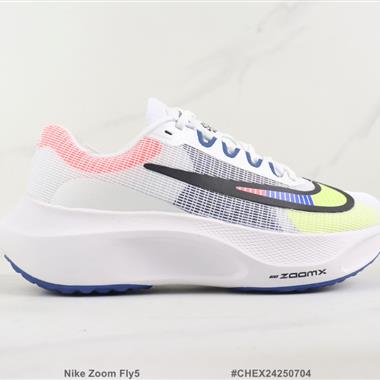 Nike Zoom Fly5  減震跑步鞋