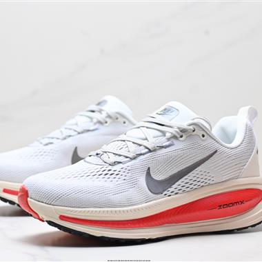 Nike VOMERO 18  舒適減震防滑 低幫跑步鞋