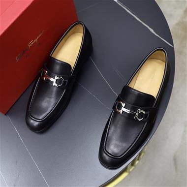 Ferragamo    2025新款男生休閒時尚鞋子