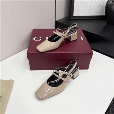 GUCCI   2025新款女生休閒時尚鞋子