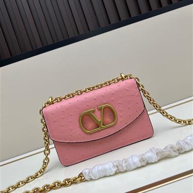 Valentino   2025新款女生時尚包包 尺寸：19*10*6CM