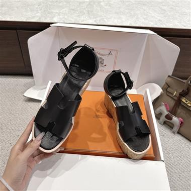 HERMES   2025新款女生休閒時尚鞋子