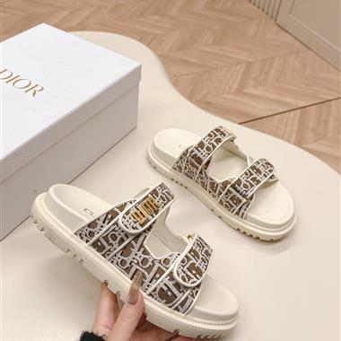 DIOR   2025新款女生休閒時尚鞋子