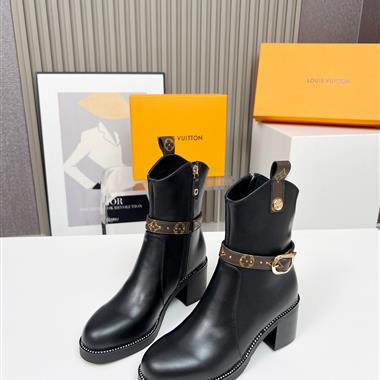 Louis Vuitton    2025新款女生休閒時尚鞋子