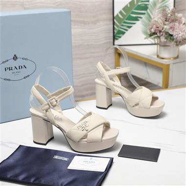 PRADA   2025新款女生休閒時尚鞋子