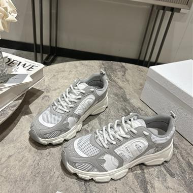 DIOR   2025新款女生休閒時尚鞋子