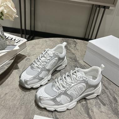 DIOR   2025新款女生休閒時尚鞋子
