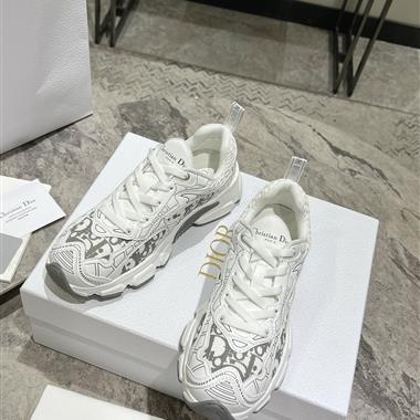 DIOR   2025新款女生休閒時尚鞋子