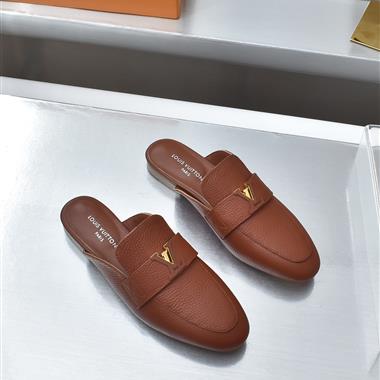 Louis Vuitton    2025新款女生休閒時尚鞋子