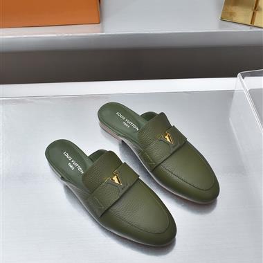 Louis Vuitton    2025新款女生休閒時尚鞋子