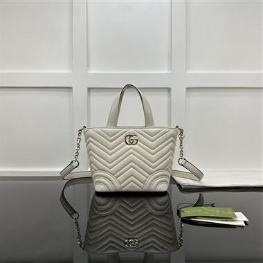 GUCCI    2025新款女生時尚包包 尺寸：18*18*12.5CM